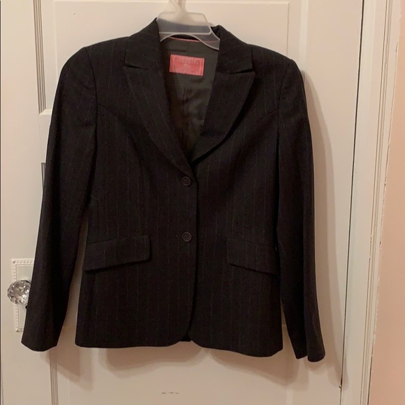 Charles Tyrwhitt  Suit (BIN G) - Picture 2 of 5